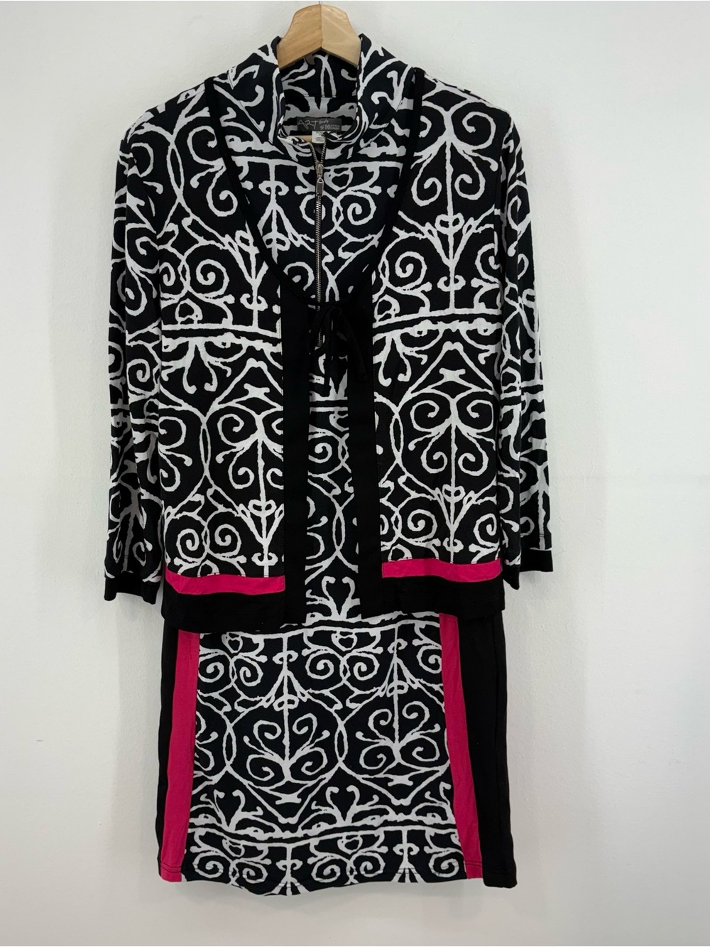 Art Simply by Dolcezza 2 Piece Wearable Art Set with Dress and Sweater Medium